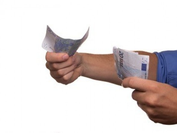 Dvig minimalne plače s 1.1.2025
